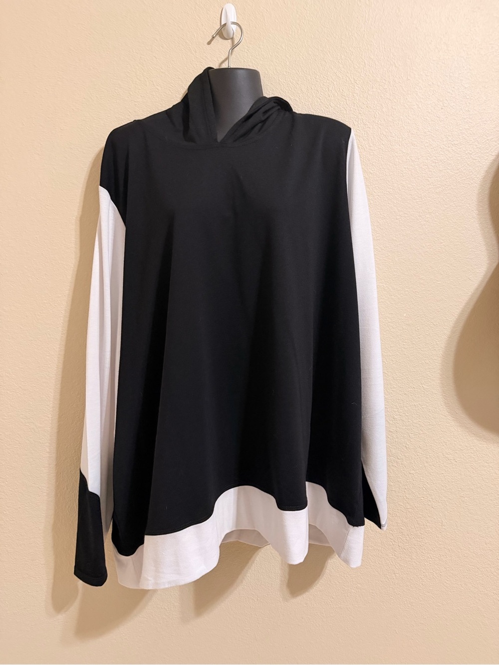 Avenue Black and White Colorblock Hooded Top
